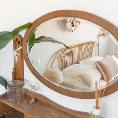Serenity Escape - Sea View & Sunset Apartment